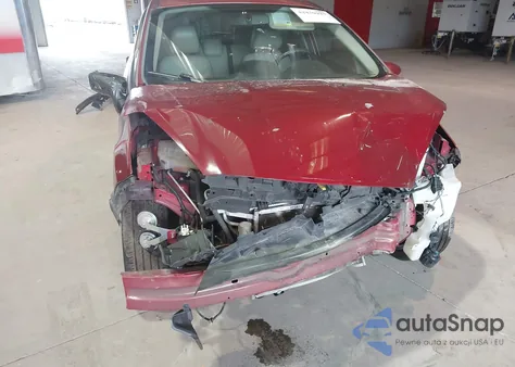 2015 Ford Fiesta Titanium z USA, uszkodzony, nr VIN 3FADP4FJ5FM117640